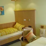 Apartment Gastehaus Zur Farbe